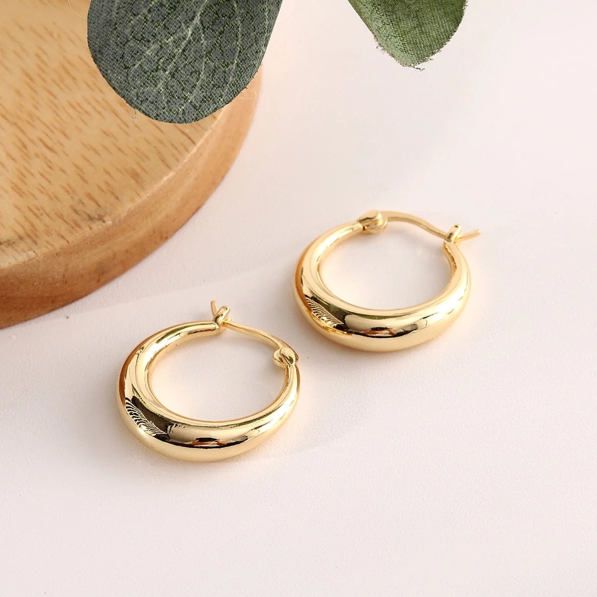 14K Gold Graduated Hoop Huggie Earrings