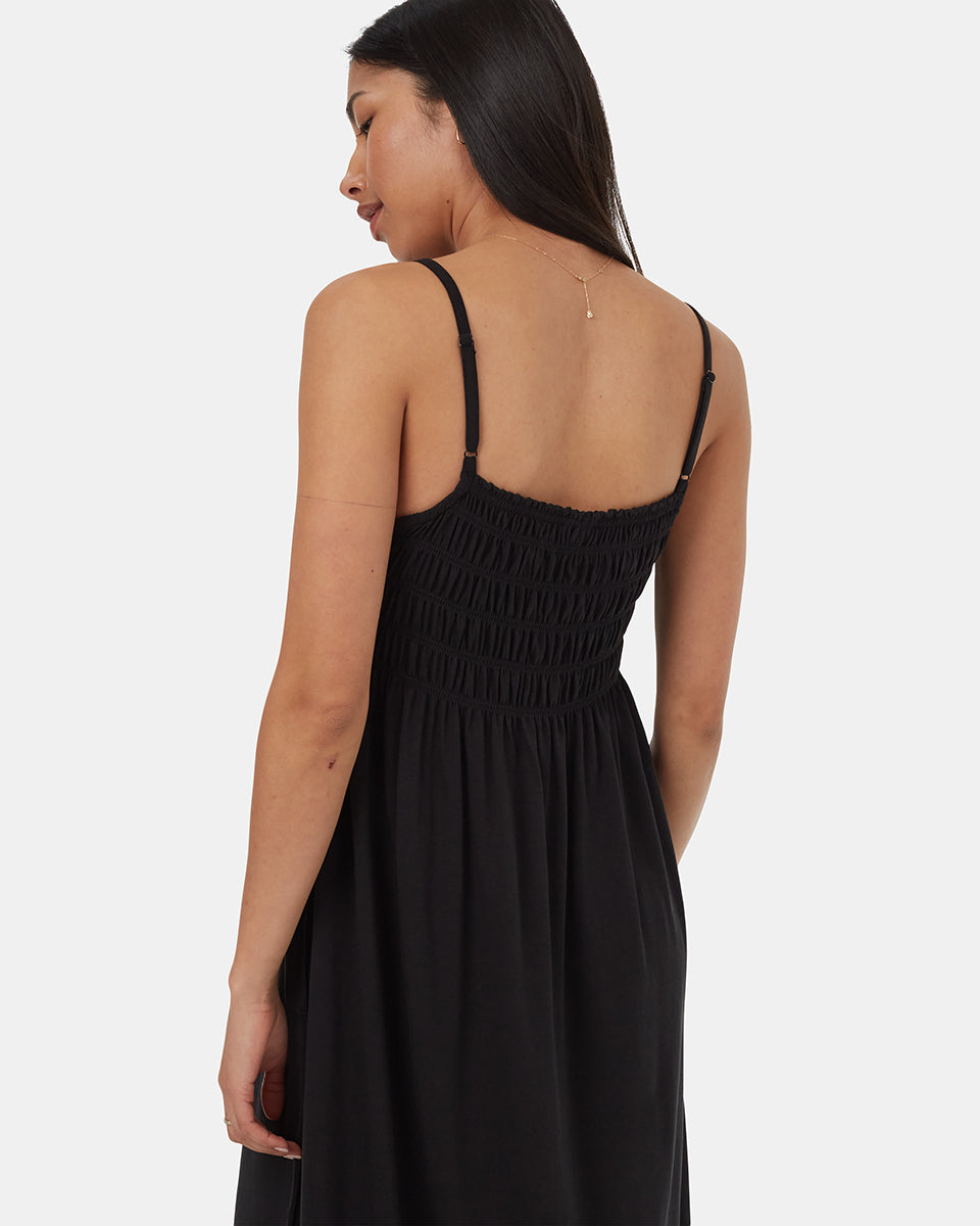 Φόρεμα από ξύλο που παρασύρεται από το νερό