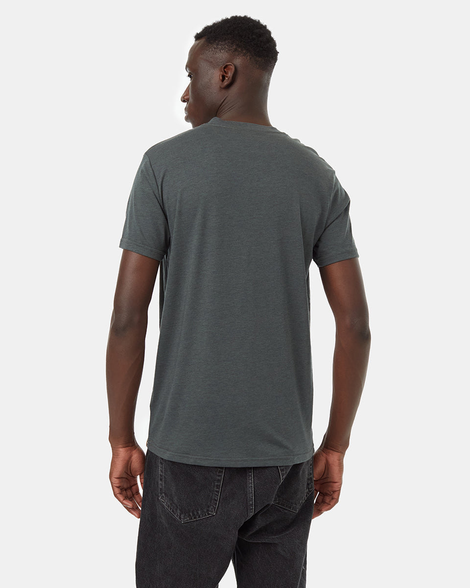 Camiseta con el logotipo de la serie Artist