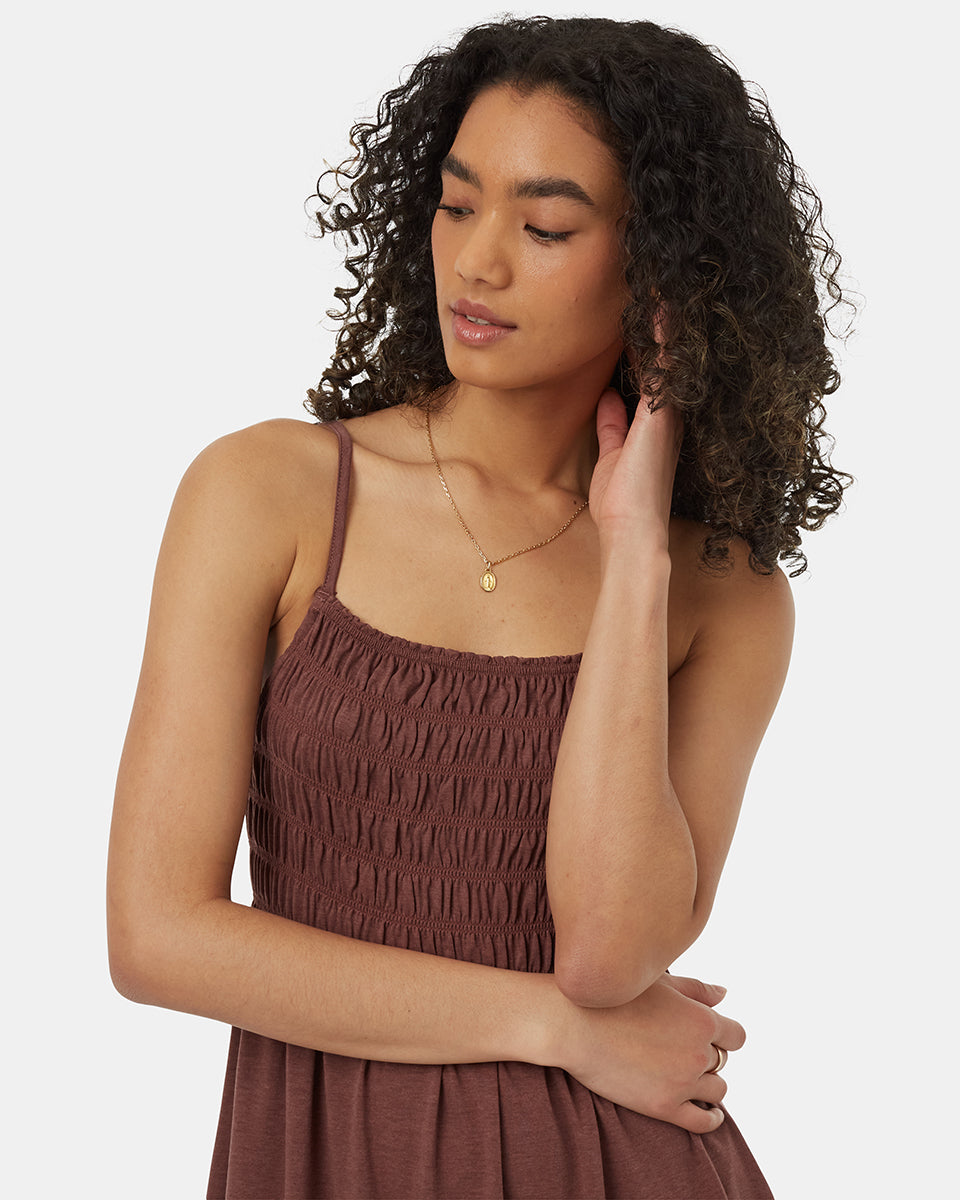 Φόρεμα από ξύλο που παρασύρεται από το νερό