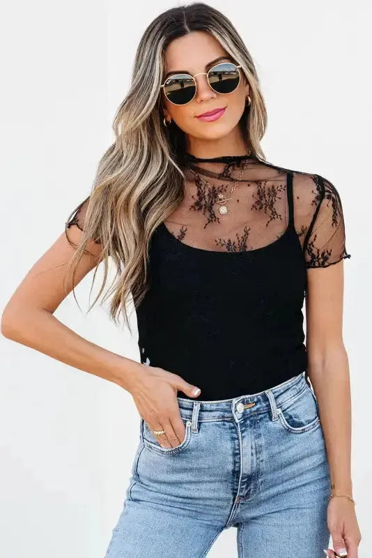 Blusa de malla orquídea negra
