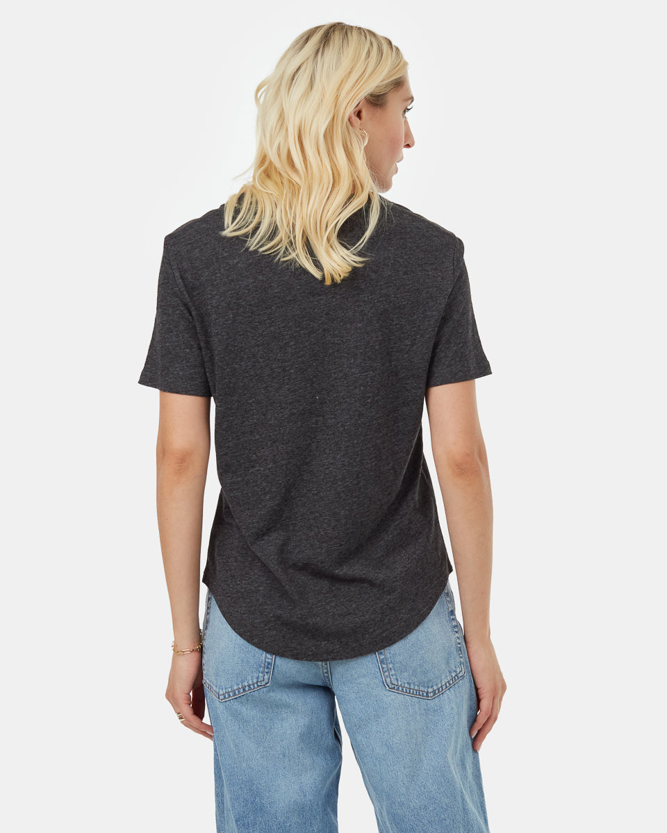 Μπλούζα με V λαιμόκοψη από κάνναβη