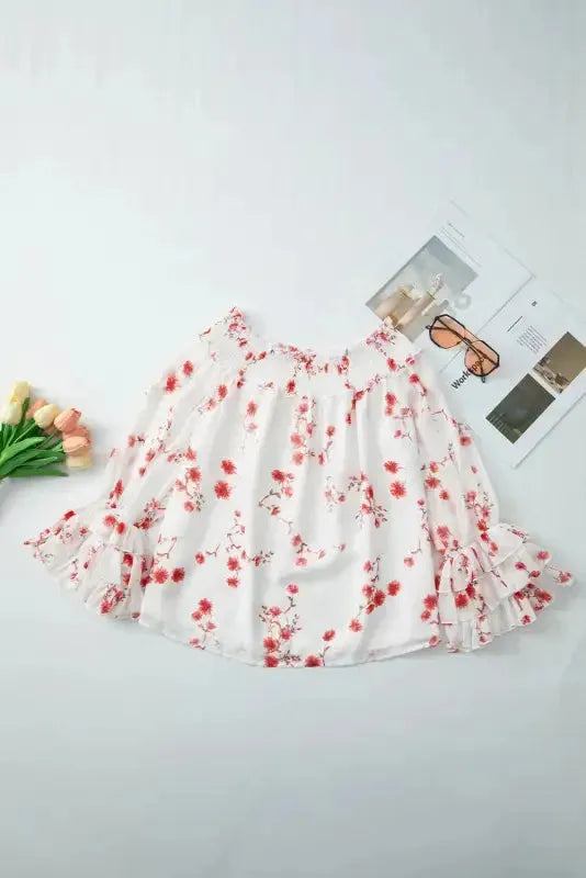 Μπλούζα με στάμπα Petal Play και μακριά μανίκια