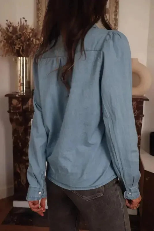 Κομψό, άνετο πουκάμισο Chambray